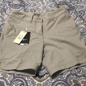 Nike polka dot golf shorts size 4